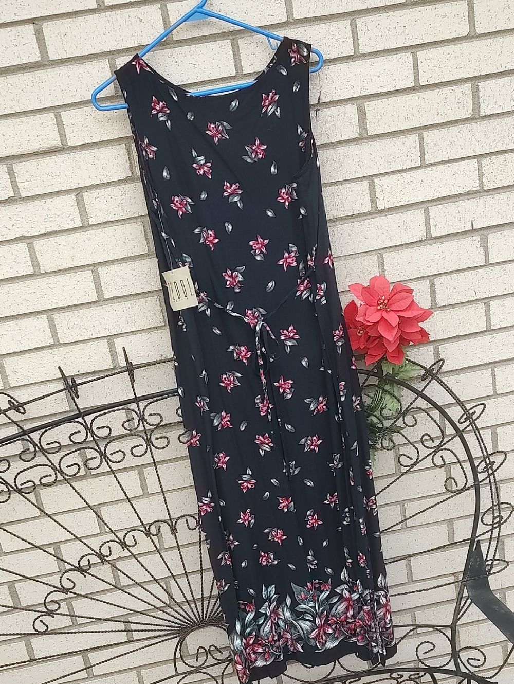 Flower Dress - Picture 9 of 10